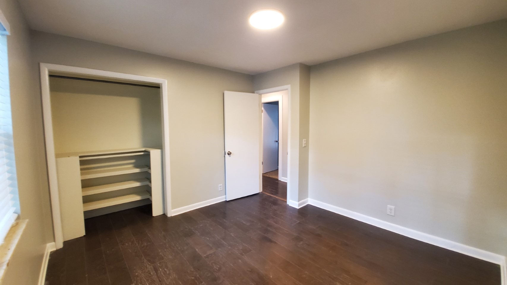 bedroom-2b.jpg