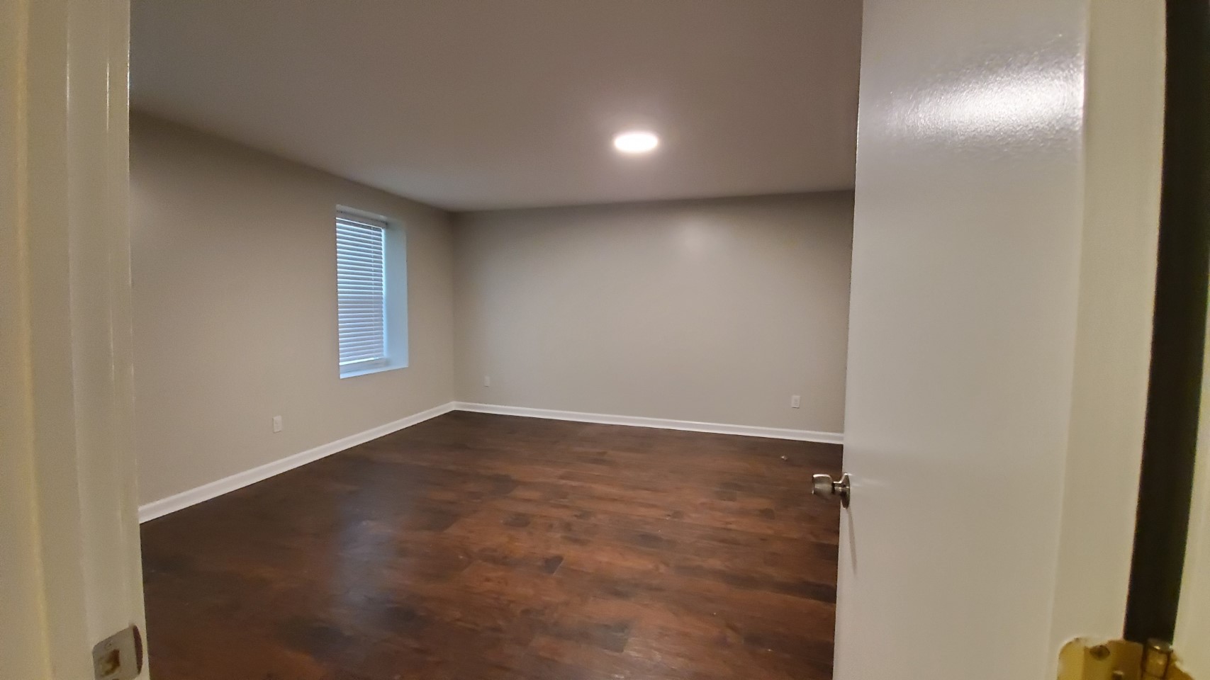 bedroom-4a.jpg