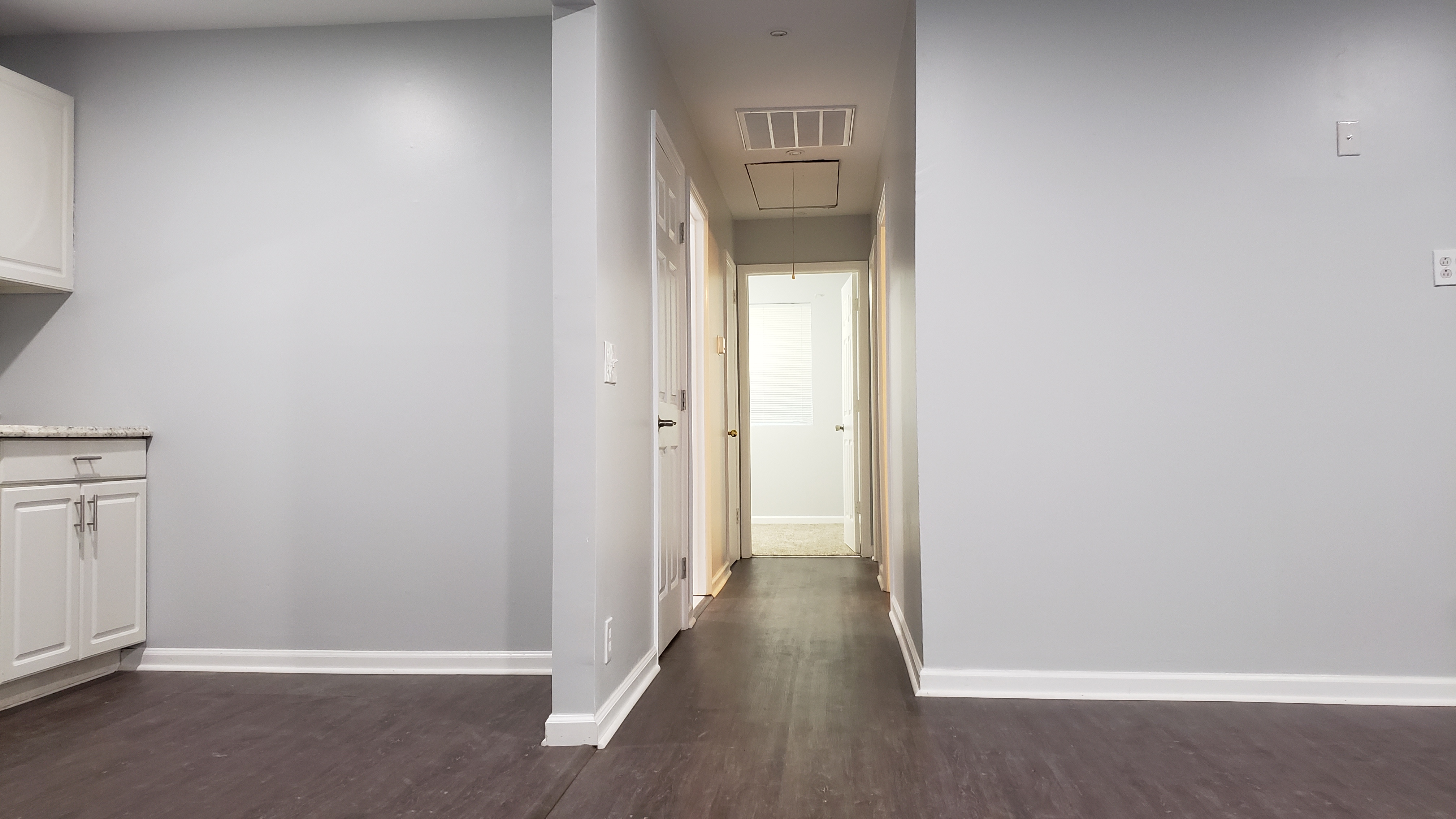 upstair-hallway.jpg
